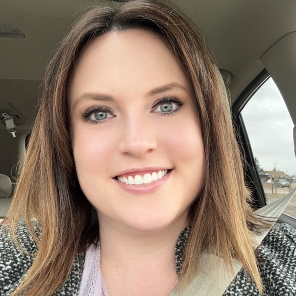 Meet your Posher, Kristin - Picture 1 of 1